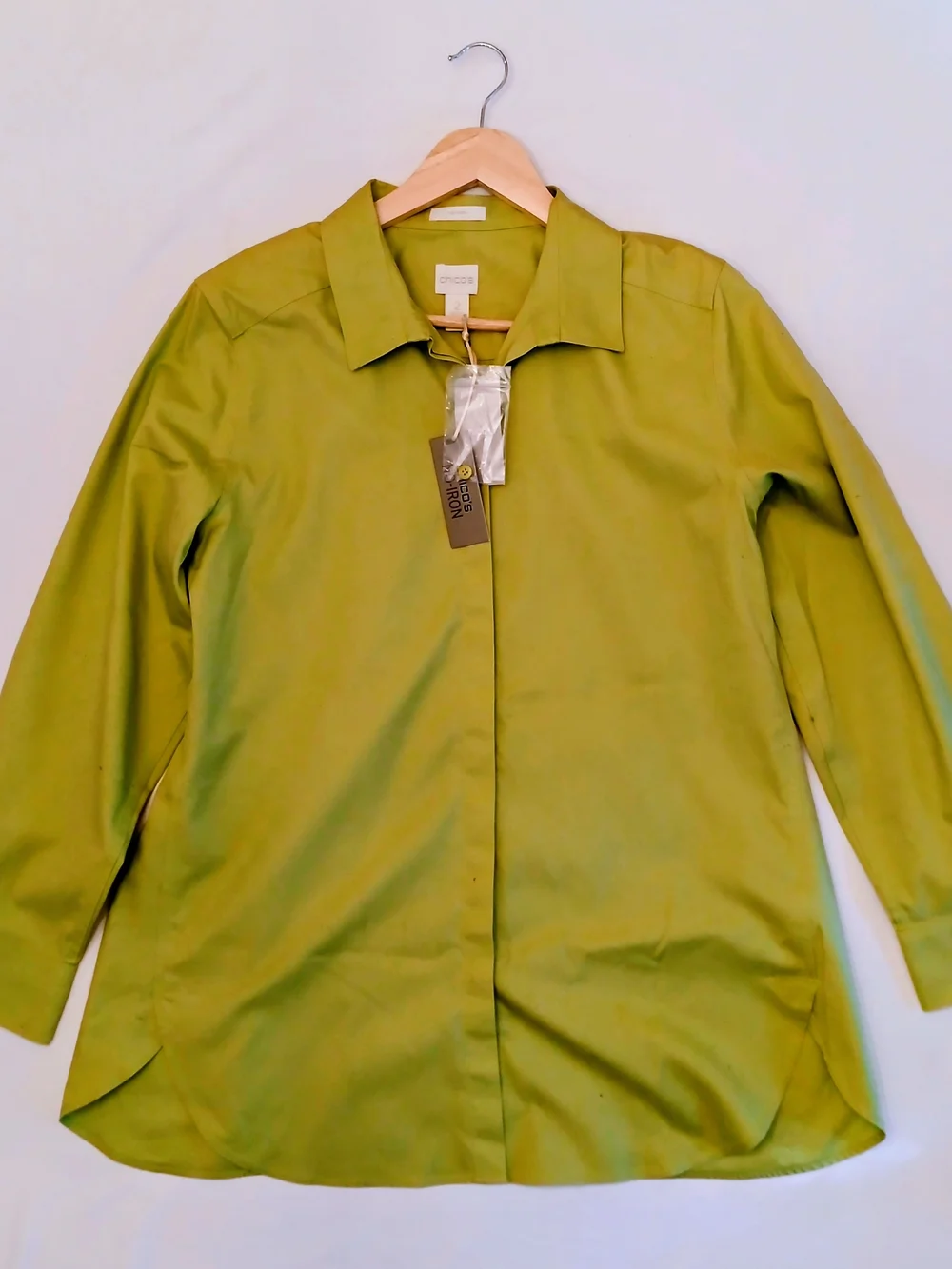 Chico’s No Iron Stretch Shirt Lime Green Button Down Blouse Top NWT Size 2